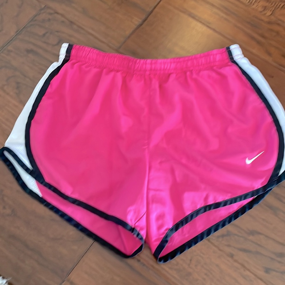 Used Nike athletic shorts Girls M